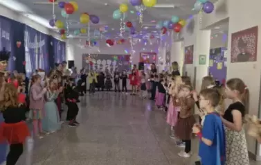 wsp&oacute;lny taniec