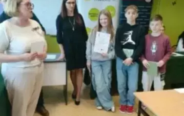 Uczestnicy konkursu podczas wręczania dyplom&oacute;w