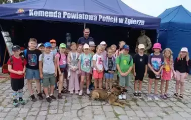 Klasa 2c z przedstawicielami KP Policji w Zgierzu