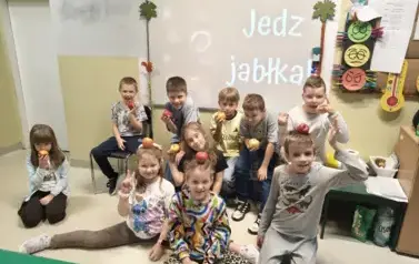zdjęcia z jabłkami część klasy