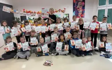zdjęcie przedstawia klasę 1a podczas udziału w zajęciach