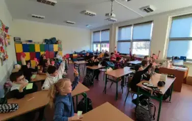 Uczniowie klasy 3d odpowiadają na pytania dotyczące poczucia lęku i bezpieczeństwa