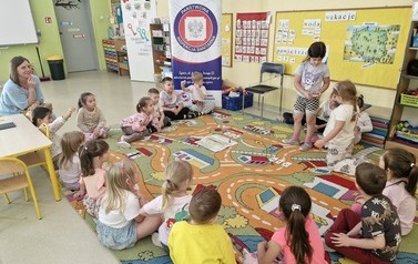 Hania pokazuje przyprawy, kt&oacute;rych nie można przywozić, jako pamiątki z wyjazdu