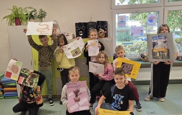 Klasa 2b prezentuje swoje plakaty