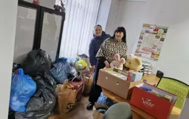 Podarowanie zebranych rzeczy w ramach akcji Podaj pomocną dłoń