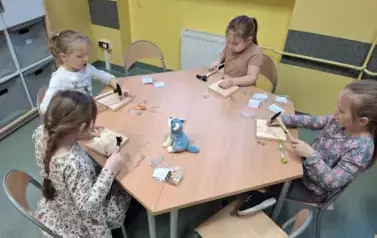 przybijamy gwoździe