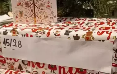 Kartka z życzeniami i paczki