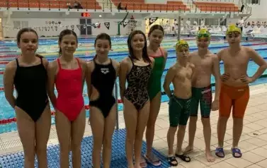 Pływacy SP8MUKS Zgierz podczas II edycji ligi dzieci i młodzieży