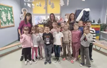 Zdjęcie grupowe z Paniami prowadzącymi zajęcia
