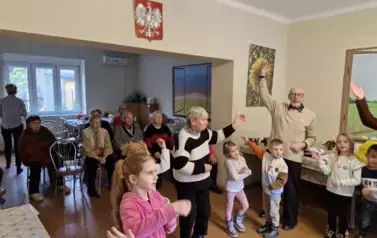 bawimy się przy pląsie Krasnoludek