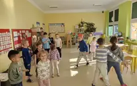 zabawa jak działa wirus w internecie