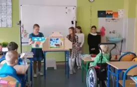 Uczennice klasy 2c podczas występu