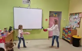 Rzucanie piłeczki