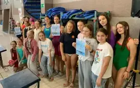 Nasza reprezentacja na p&oacute;łfinałach wojew&oacute;dztwa ł&oacute;dzkiego szk&oacute;ł podstawowych w Plywalniu grupa dziewcząt 