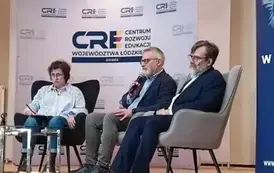 Wystąpienie kuratora Sądu Rodzinnego i Nieletnich Błażeja Szymczuka, dyrektora Poradni Psychologiczno - Pedagogicznej w Łodzi dr Dariusz Nowak, konsultant WODN dr Renata Jagodzińska