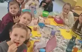 3a degustuje śniadanie