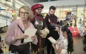 Rozdanie nagr&oacute;d w Szkolnym Konkursie Plastycznym Jesień z mojego okna 