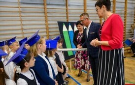 Pasowanie na ucznia przez Panią Dyrektor