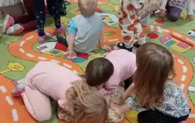 Dzieci prezentujące techniki radzenia sobie ze złością
