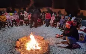 Ognisko z piankami i krakersami