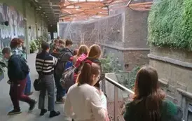 Grupa młodzieży w Orientarium