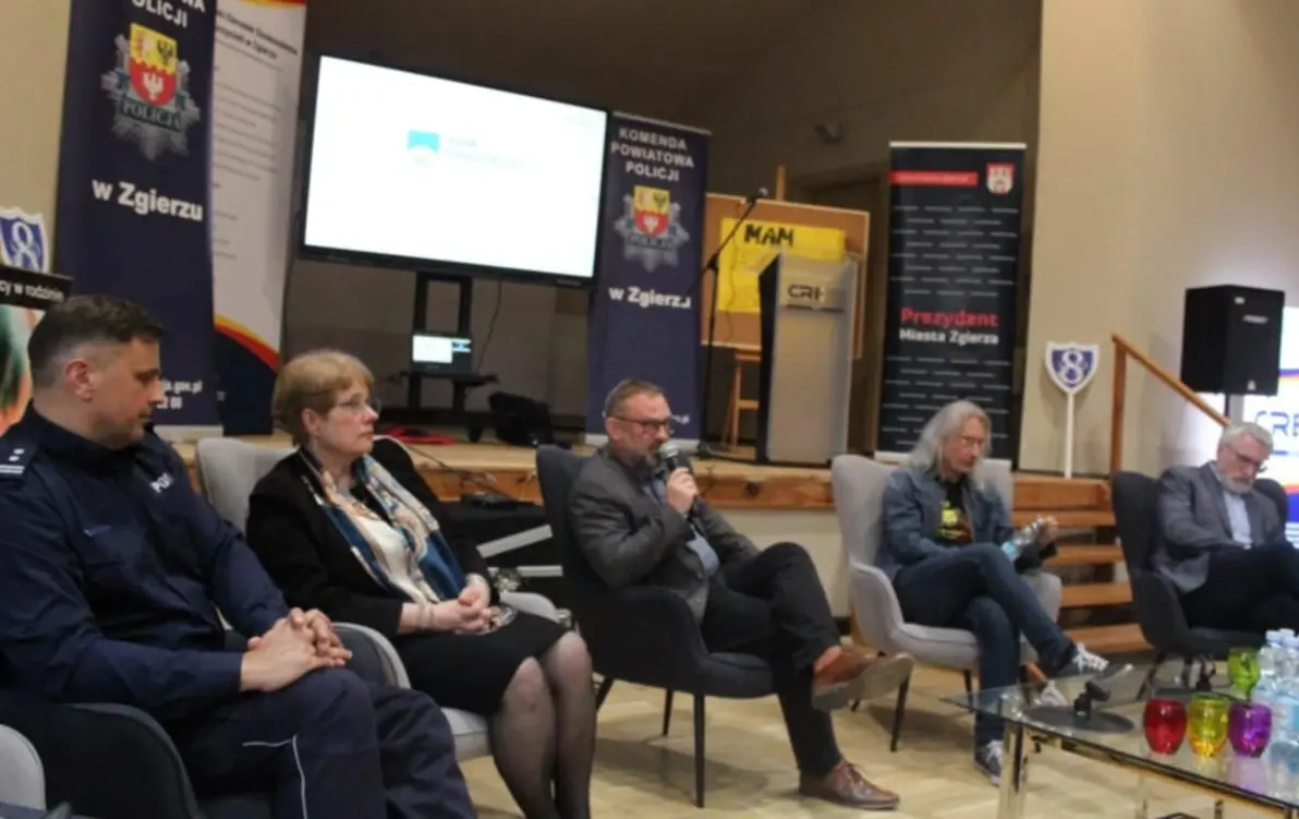 DEBATA POD HASŁEM MAM PRAWO DO BEZPIECZEŃSTWA. MŁODZI MAJĄ GŁOS