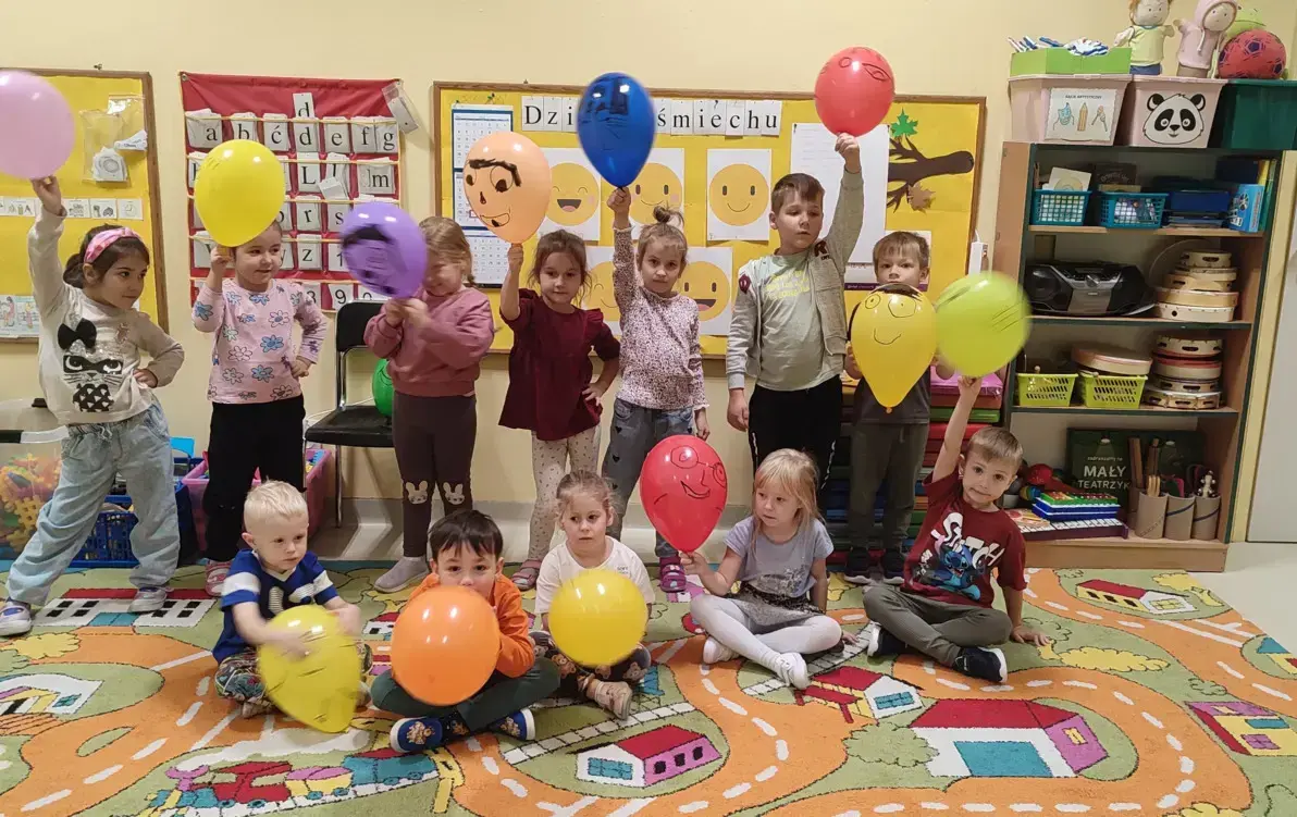 grupa dzieci przedszkolnych