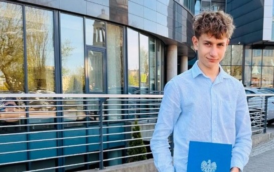 Laureat Wojewódzkiego Konkursu Przedmiotowego z Języka Angielskiego-uczeń naszej szkoły-Aleks