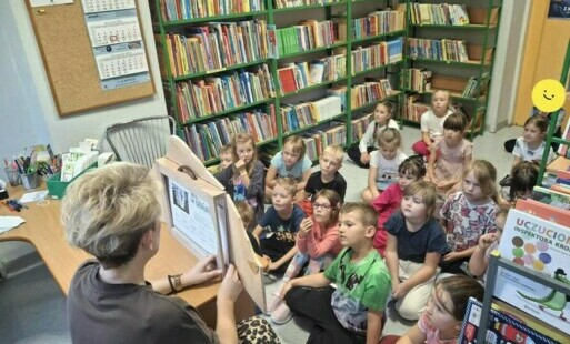 Zdjęcie do BIBLIOTEKA SZKOLNA WITA NOWYCH CZYTELNIK&Oacute;W