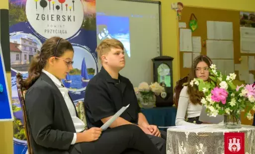 Odczytanie prac laureatów z pierwszych miejsc w 3 kategoriach wiekowych.