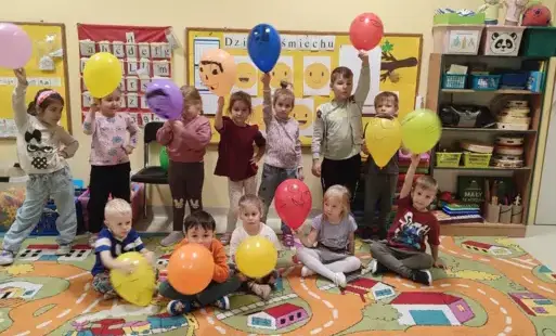 grupa dzieci przedszkolnych