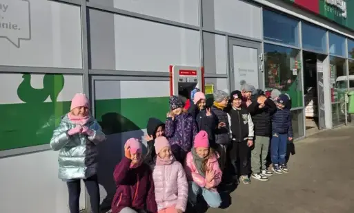 klasa 1b przed delikatesami