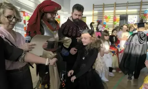 Rozdanie nagród w Szkolnym Konkursie Plastycznym Jesień z mojego okna