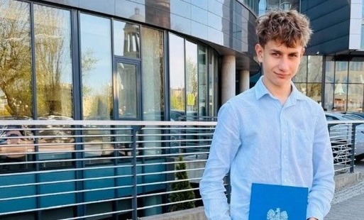 Laureat Wojewódzkiego Konkursu Przedmiotowego z Języka Angielskiego-uczeń naszej szkoły-Aleks